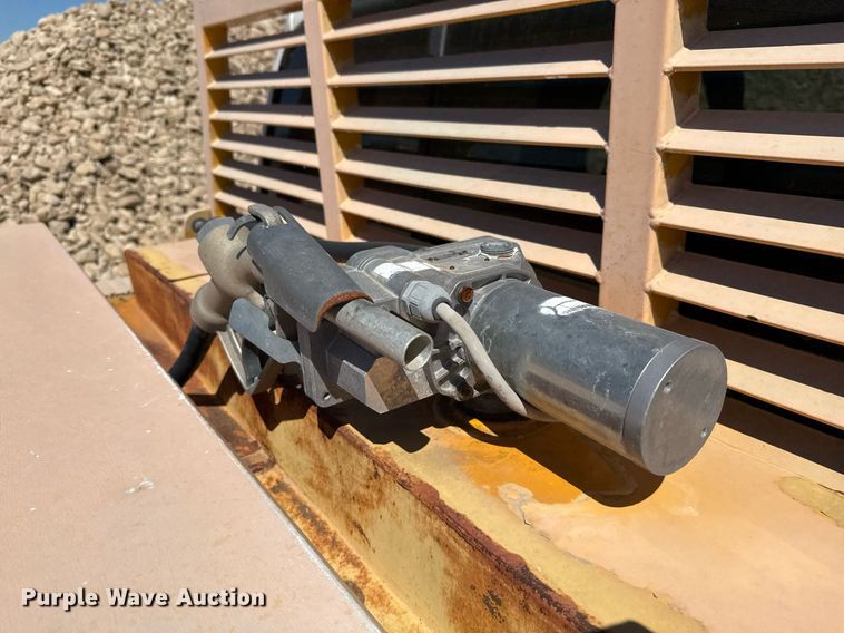 image for item EJ3077 2006 Ford F250 Crew Cab pickup truck