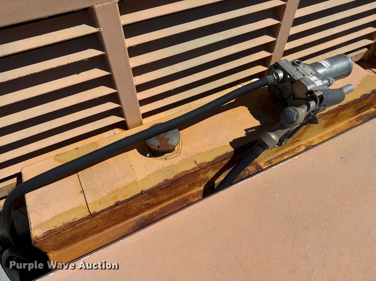 image for item EJ3077 2006 Ford F250 Crew Cab pickup truck