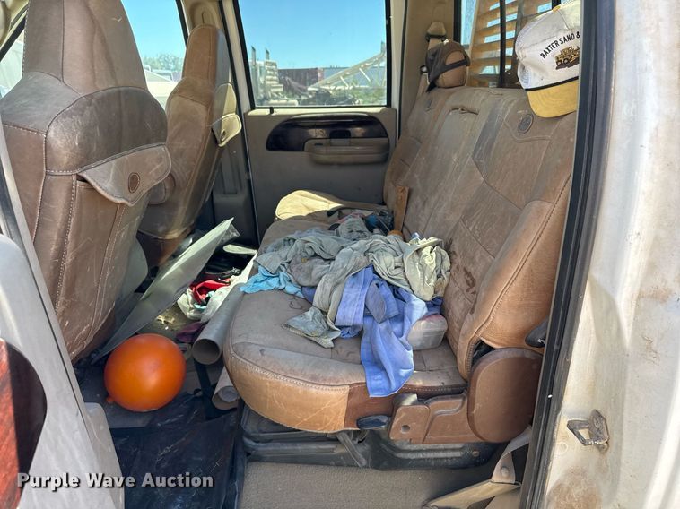 image for item EJ3077 2006 Ford F250 Crew Cab pickup truck