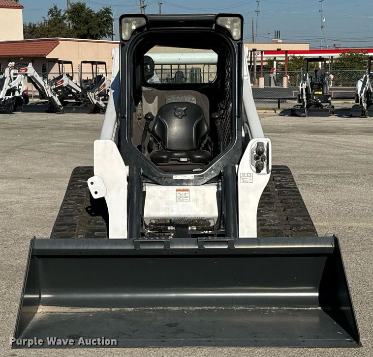image for item EJ3093 2017 Bobcat T650 tracked skid steer loader