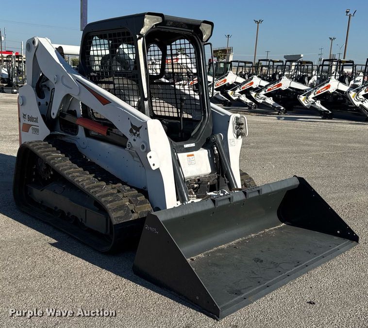 image for item EJ3093 2017 Bobcat T650 tracked skid steer loader