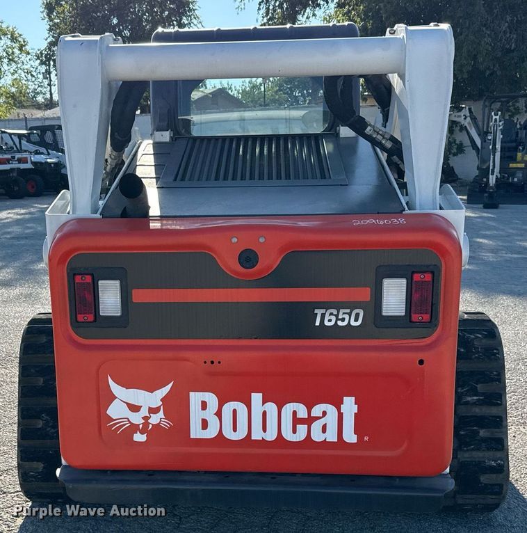 image for item EJ3093 2017 Bobcat T650 tracked skid steer loader