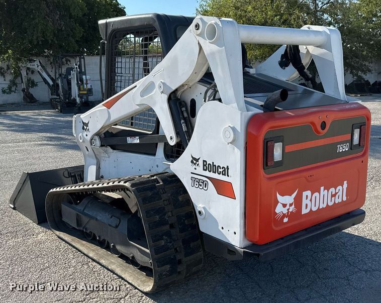 image for item EJ3093 2017 Bobcat T650 tracked skid steer loader