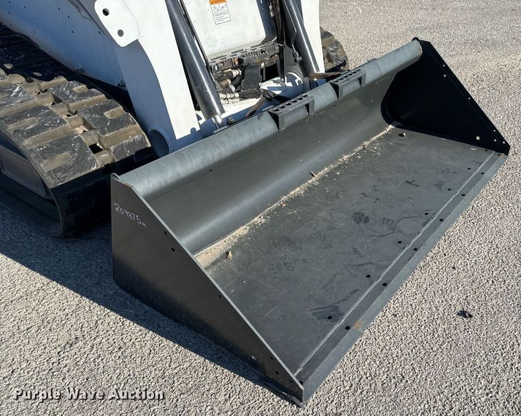 image for item EJ3093 2017 Bobcat T650 tracked skid steer loader