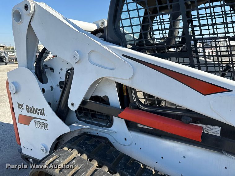image for item EJ3093 2017 Bobcat T650 tracked skid steer loader