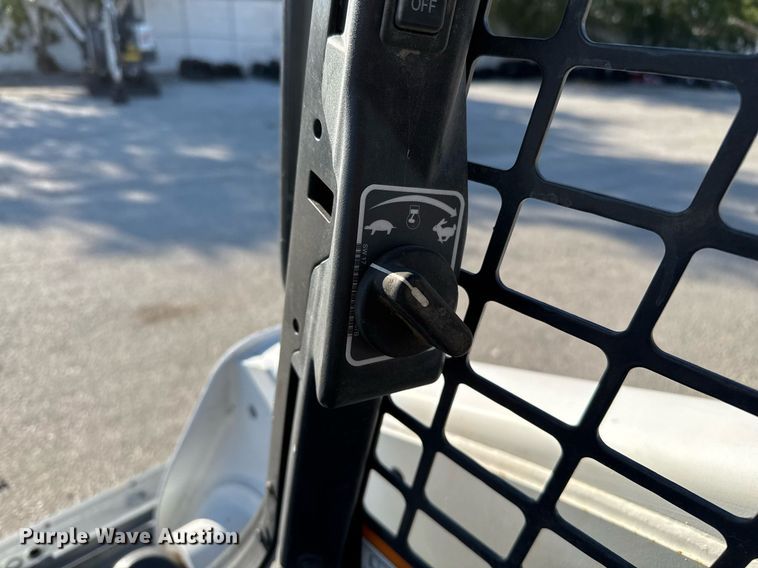 image for item EJ3093 2017 Bobcat T650 tracked skid steer loader