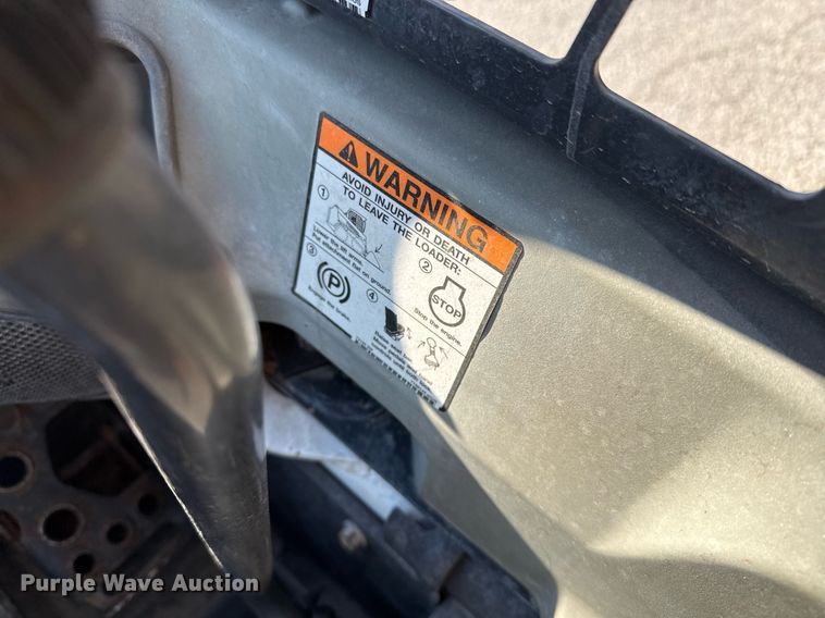 image for item EJ3093 2017 Bobcat T650 tracked skid steer loader