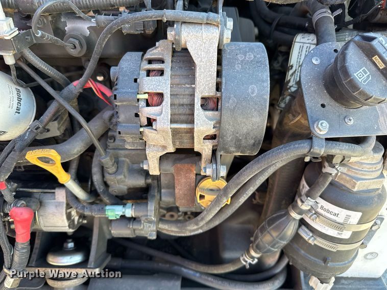 image for item EJ3093 2017 Bobcat T650 tracked skid steer loader