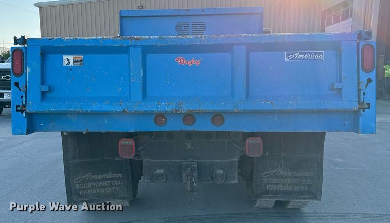 image for item EJ3094 2000 International  4700 dump truck