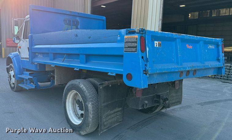 image for item EJ3094 2000 International  4700 dump truck