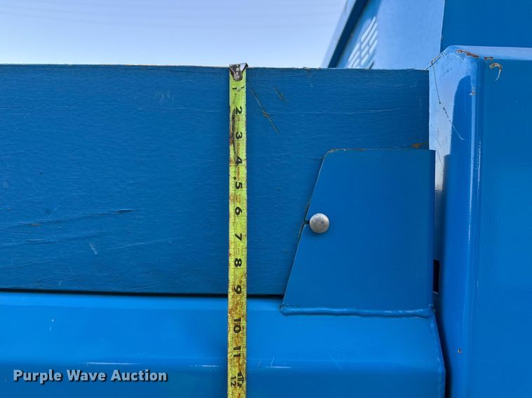 image for item EJ3094 2000 International  4700 dump truck