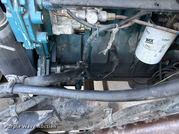 image for item EJ3094 2000 International  4700 dump truck