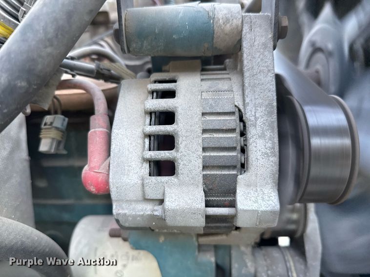 image for item EJ3094 2000 International  4700 dump truck