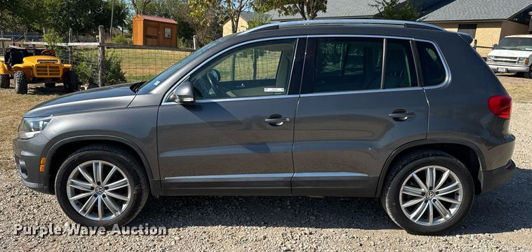 image for item EJ3100 2013 Volkswagen Tiguan SUV