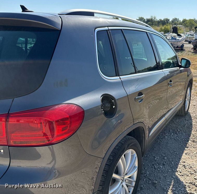 image for item EJ3100 2013 Volkswagen Tiguan SUV