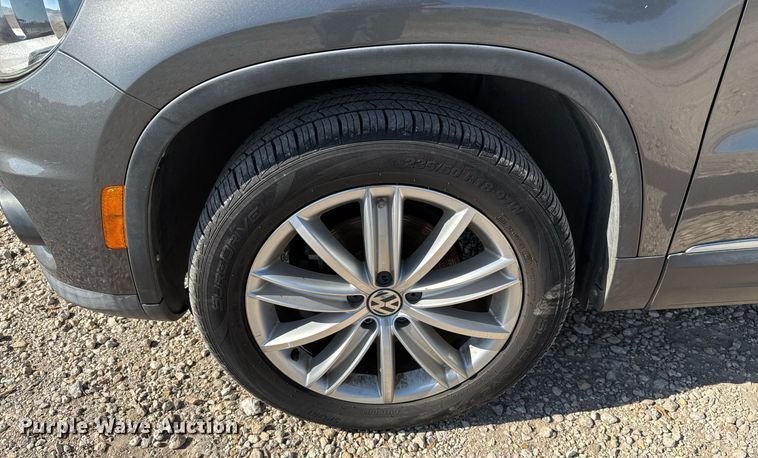 image for item EJ3100 2013 Volkswagen Tiguan SUV