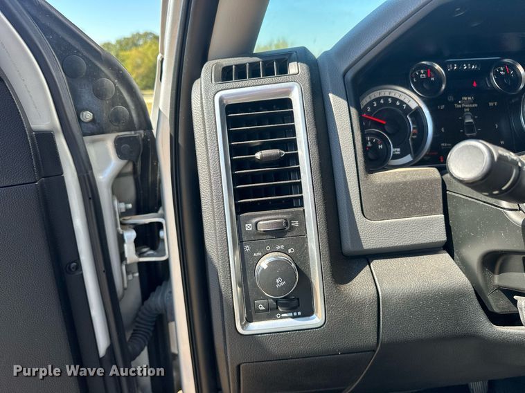 image for item EJ4868 2018 Dodge Ram 1500 Crew Cab pickup truck