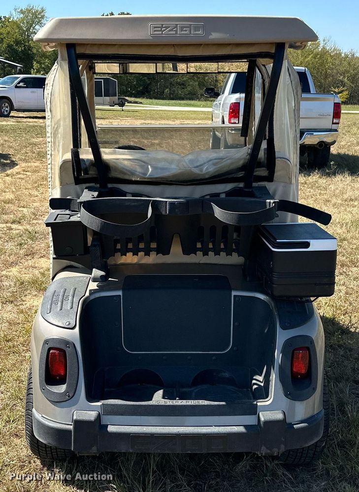 image for item EJ4870 2009 EZ-GO RXV golf cart