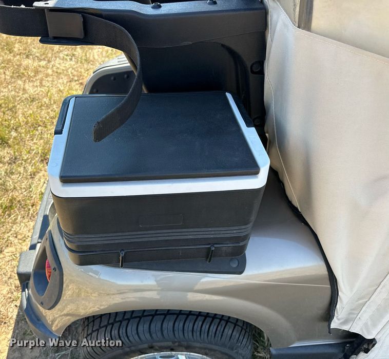 image for item EJ4870 2009 EZ-GO RXV golf cart