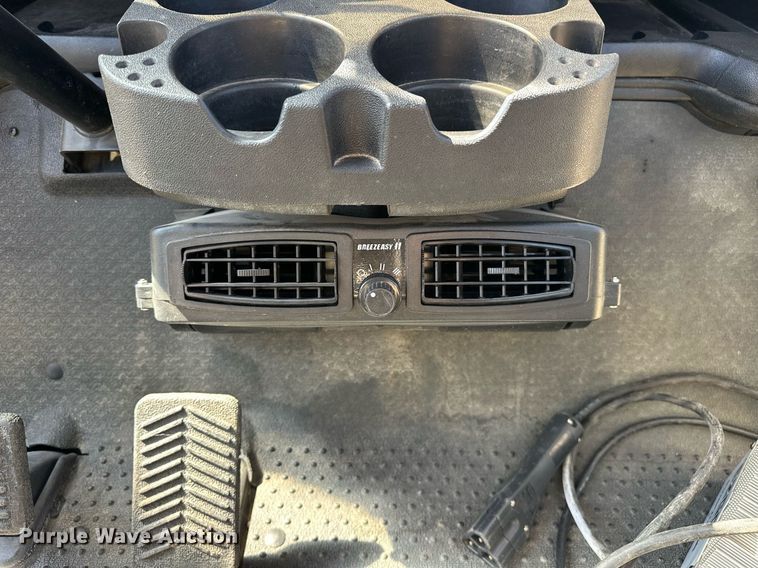 image for item EJ4870 2009 EZ-GO RXV golf cart