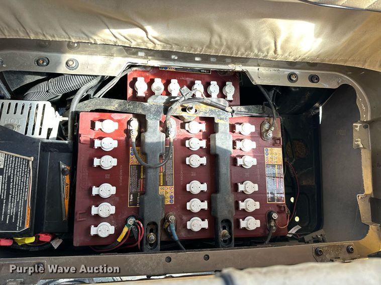 image for item EJ4870 2009 EZ-GO RXV golf cart