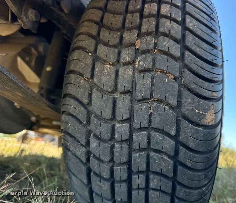 image for item EJ4870 2009 EZ-GO RXV golf cart