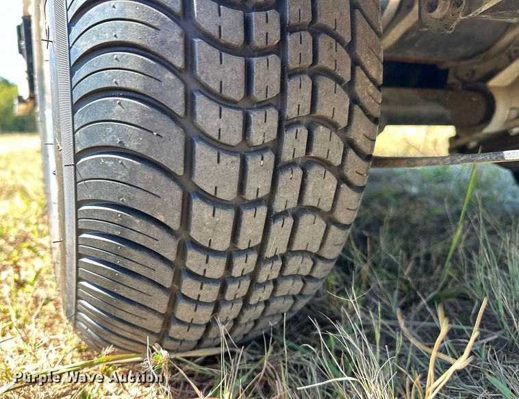 image for item EJ4870 2009 EZ-GO RXV golf cart