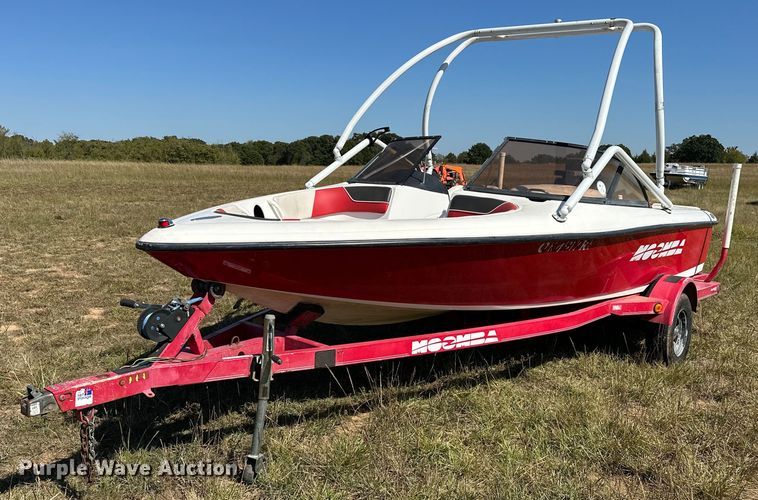 image for item EJ4872 2001 Moomba  Outback  boat