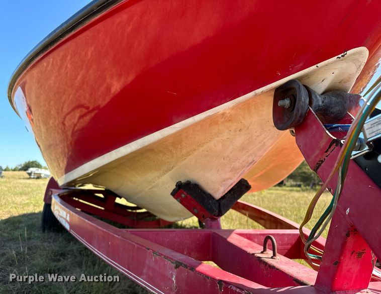 image for item EJ4872 2001 Moomba  Outback  boat