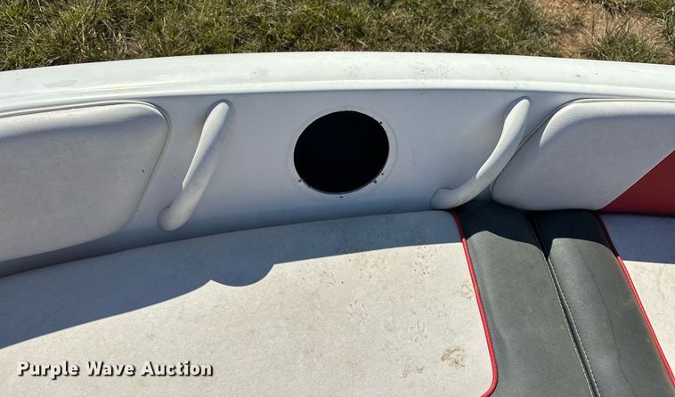 image for item EJ4872 2001 Moomba  Outback  boat