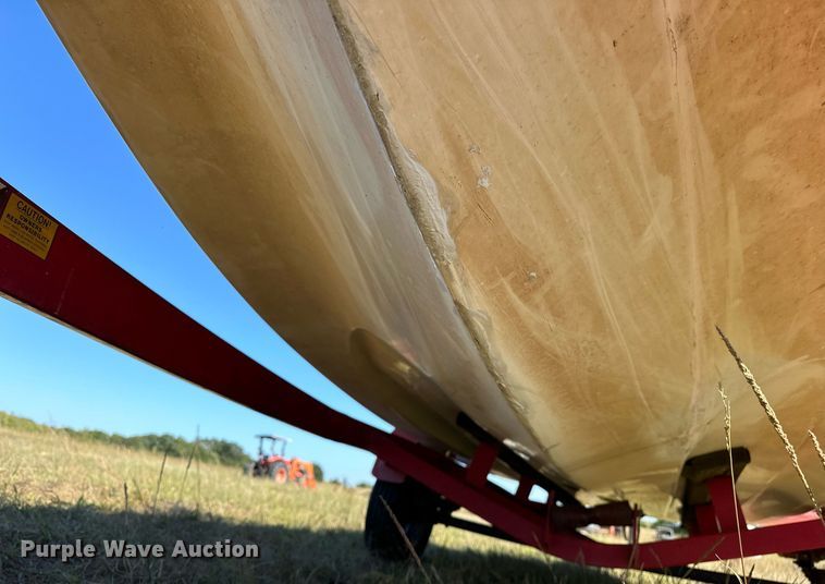 image for item EJ4872 2001 Moomba  Outback  boat