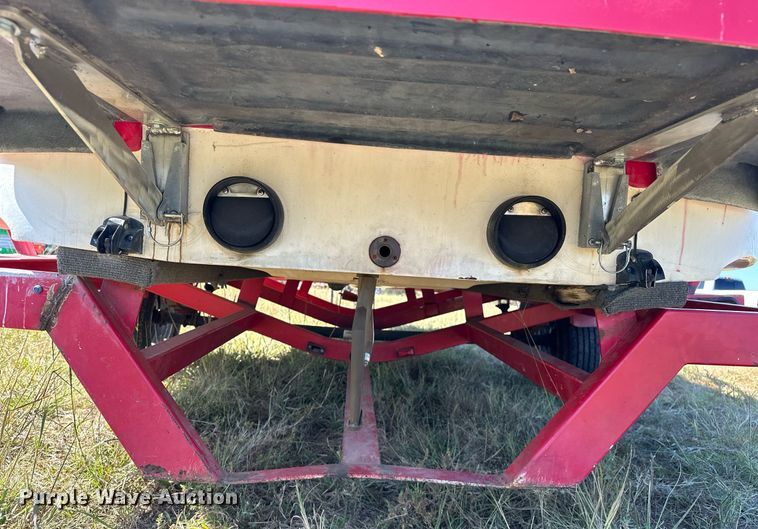 image for item EJ4872 2001 Moomba  Outback  boat