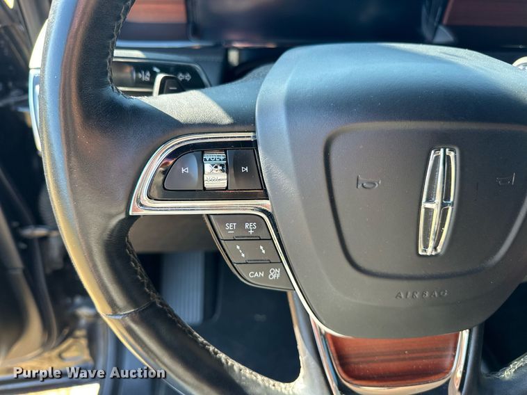 image for item EJ4874 2021 Lincoln  Navigator  SUV