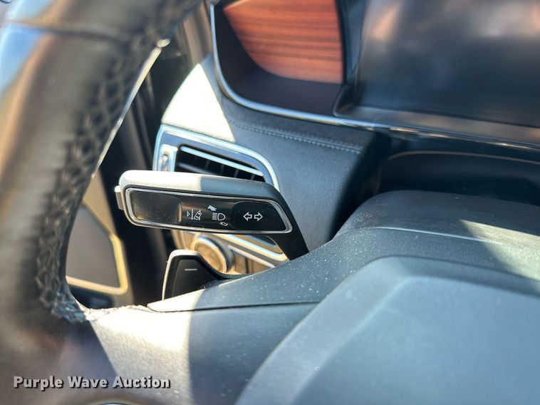 image for item EJ4874 2021 Lincoln  Navigator  SUV