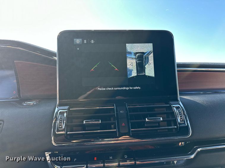 image for item EJ4874 2021 Lincoln  Navigator  SUV