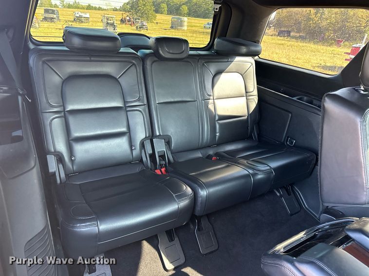 image for item EJ4874 2021 Lincoln  Navigator  SUV