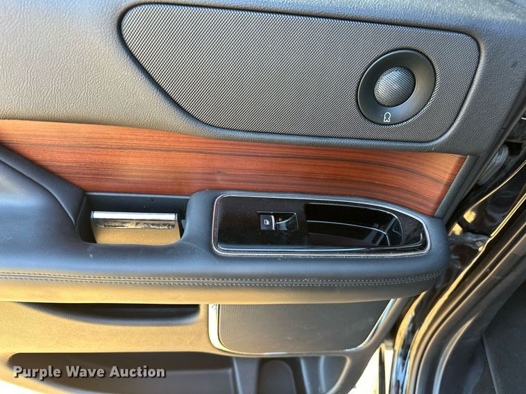 image for item EJ4874 2021 Lincoln  Navigator  SUV