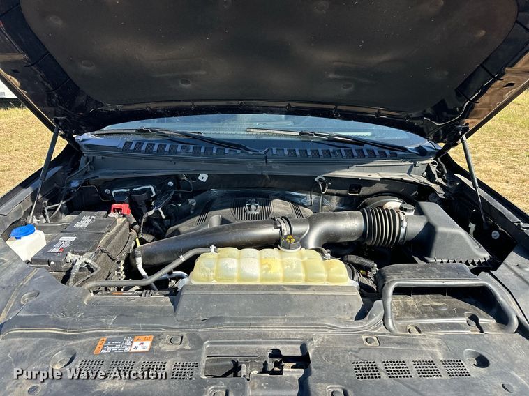 image for item EJ4874 2021 Lincoln  Navigator  SUV