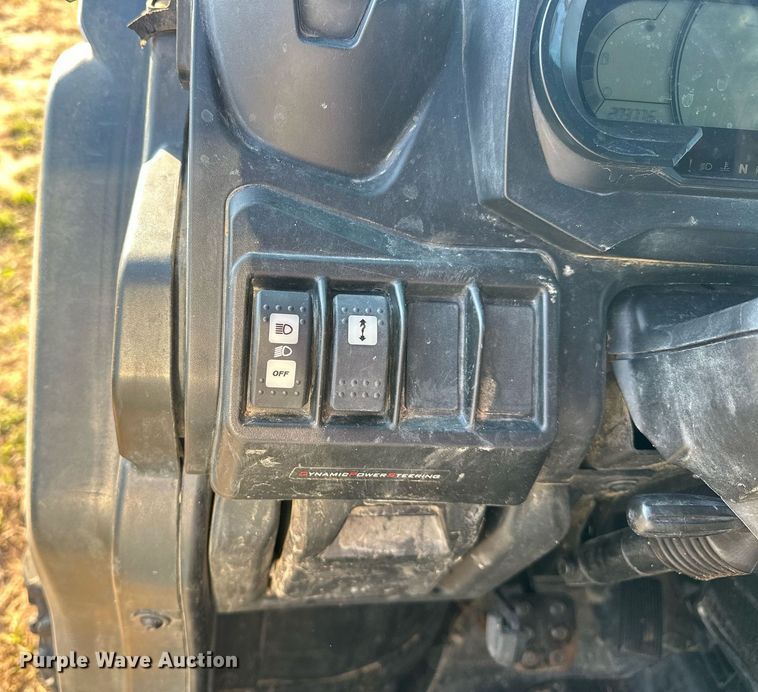 image for item EJ4892 2020 Can-Am Defender Max limited utility vehicle