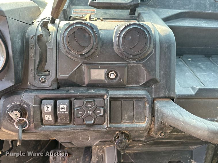 image for item EJ4892 2020 Can-Am Defender Max limited utility vehicle