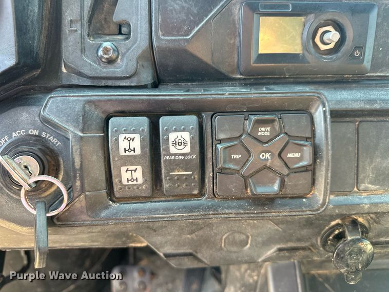 image for item EJ4892 2020 Can-Am Defender Max limited utility vehicle