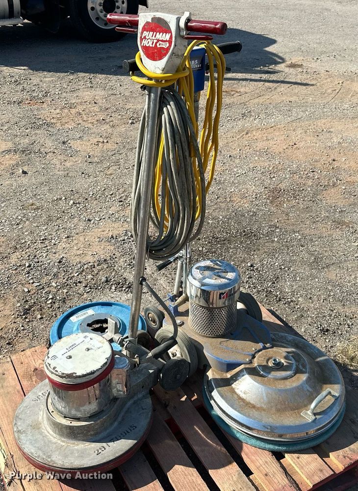 image for item EJ4905 (2) floor cleaners 