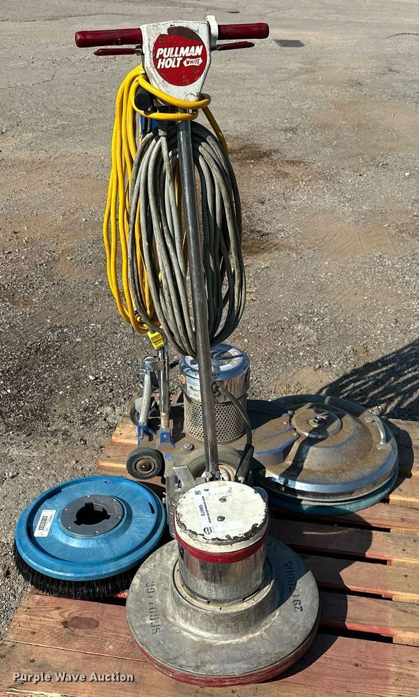 image for item EJ4905 (2) floor cleaners 