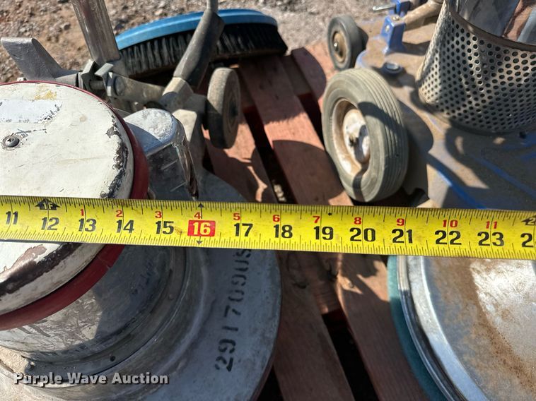 image for item EJ4905 (2) floor cleaners 