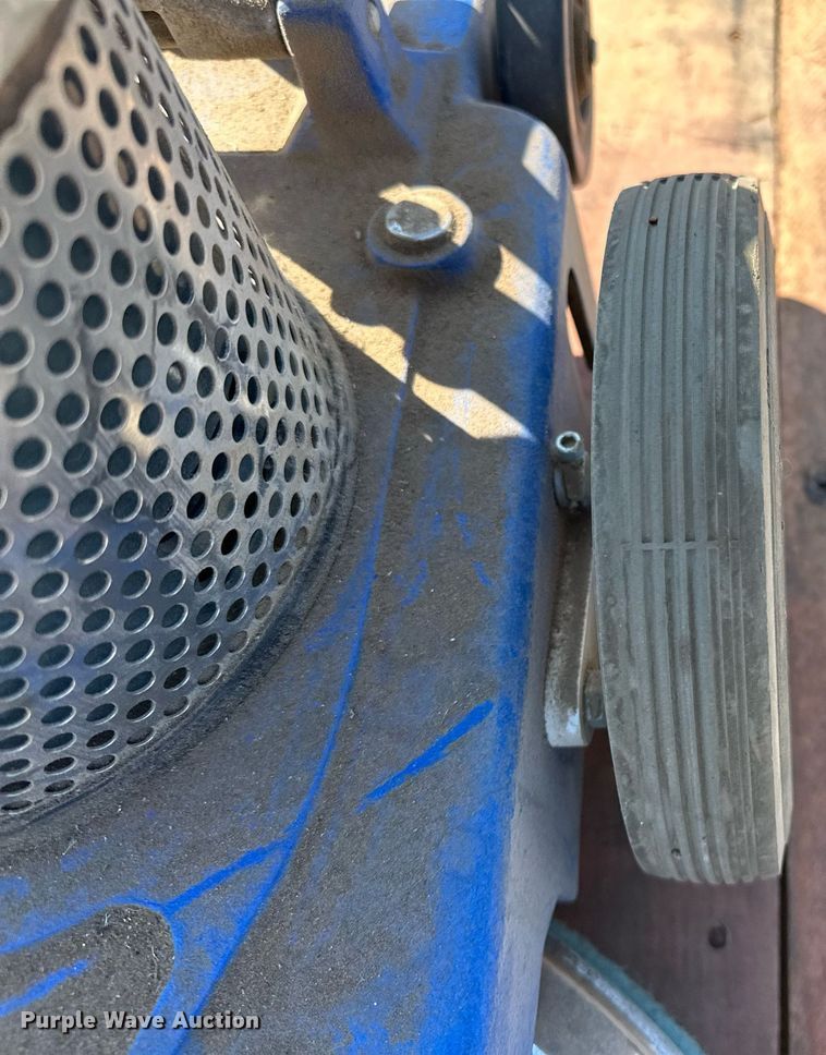 image for item EJ4905 (2) floor cleaners 