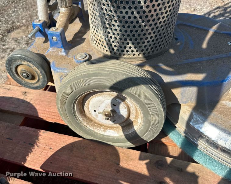 image for item EJ4905 (2) floor cleaners 