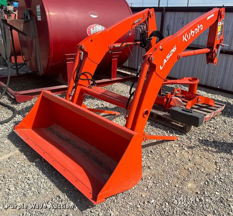 image for item EJ4982 Kubota LA526FL loader