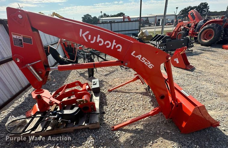image for item EJ4982 Kubota LA526FL loader