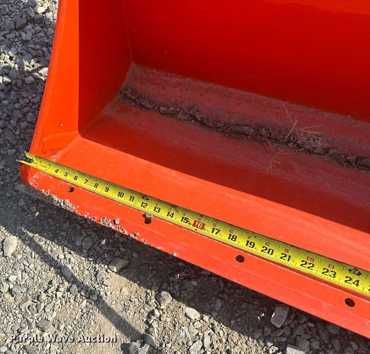 image for item EJ4982 Kubota LA526FL loader