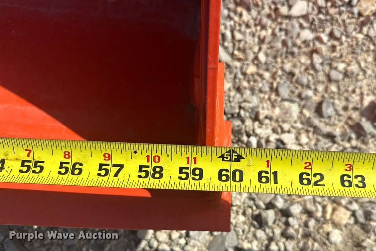 image for item EJ4982 Kubota LA526FL loader